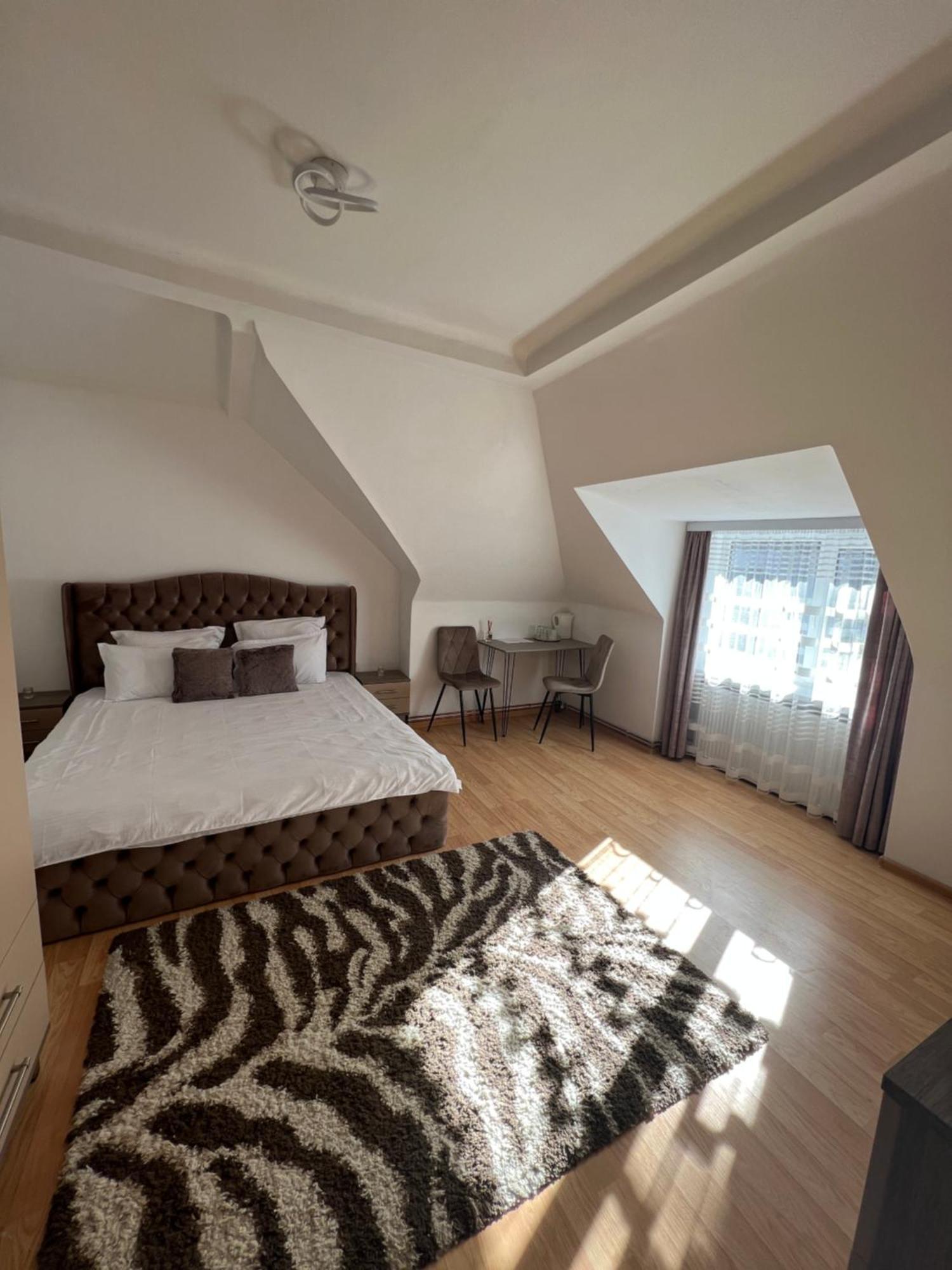 Central Studio 28 Sinaia Esterno foto